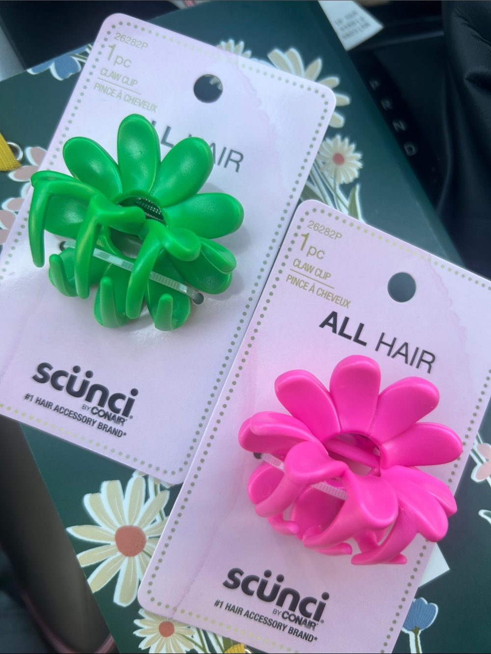 scunci Flower Claw Clips - Green & Hot Pink